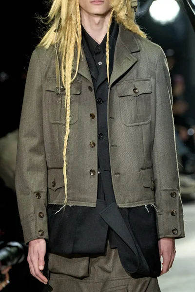 Look 90